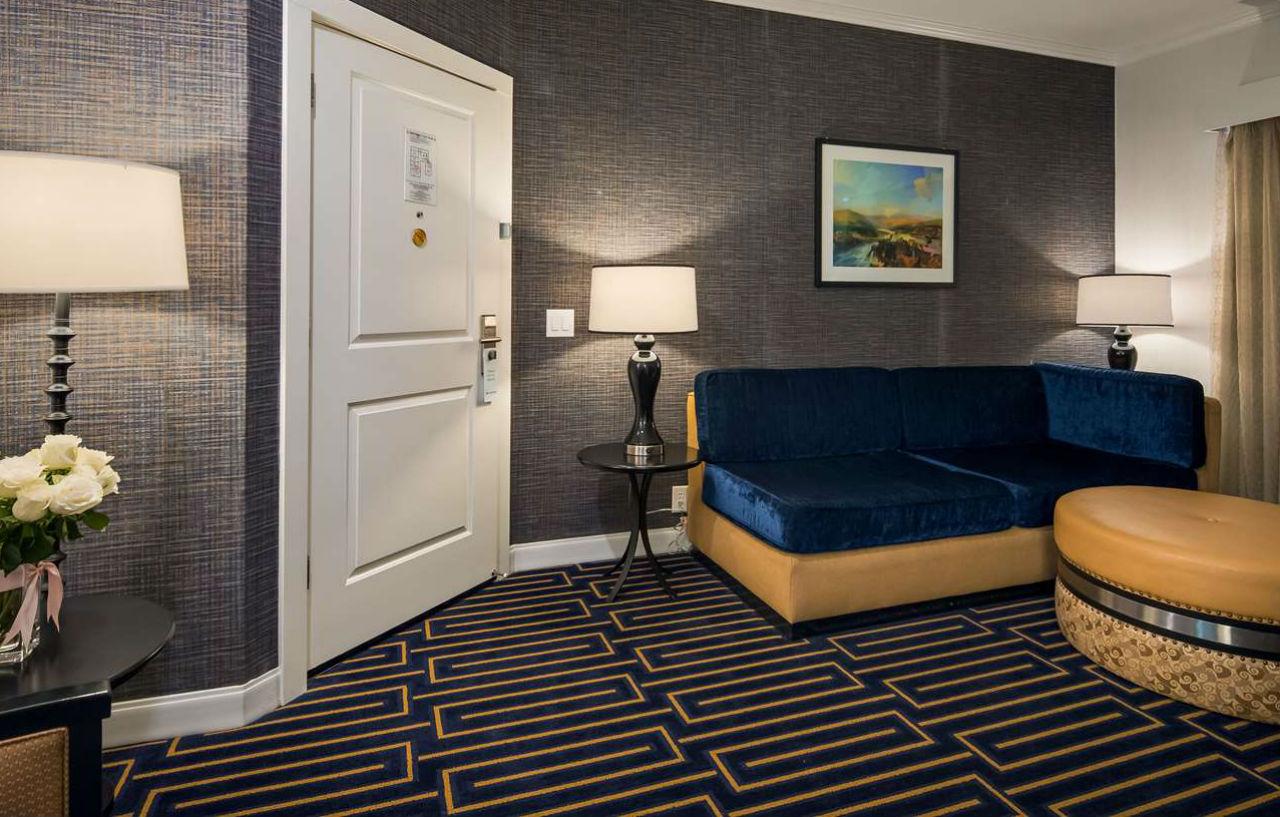 Best Western Plus Palm Court Hotel Davis Eksteriør bilde