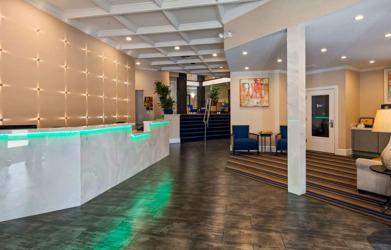 Best Western Plus Palm Court Hotel Davis Eksteriør bilde