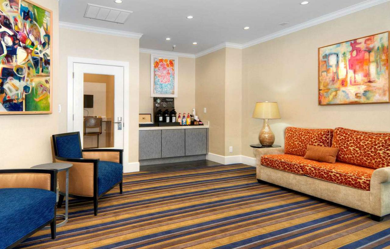 Best Western Plus Palm Court Hotel Davis Eksteriør bilde
