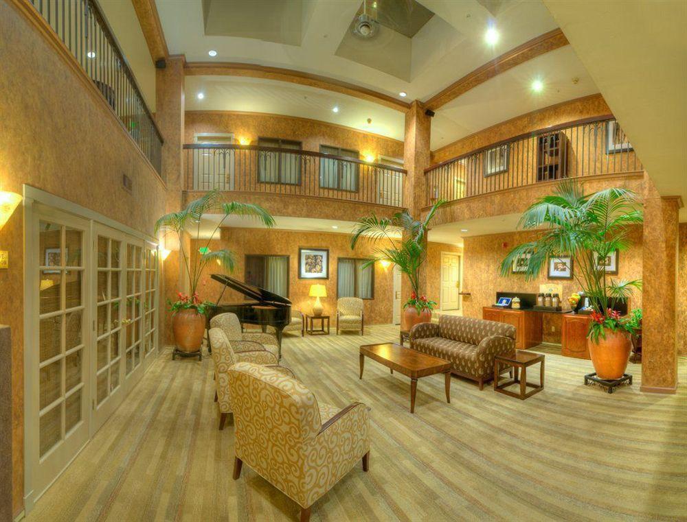 Best Western Plus Palm Court Hotel Davis Eksteriør bilde