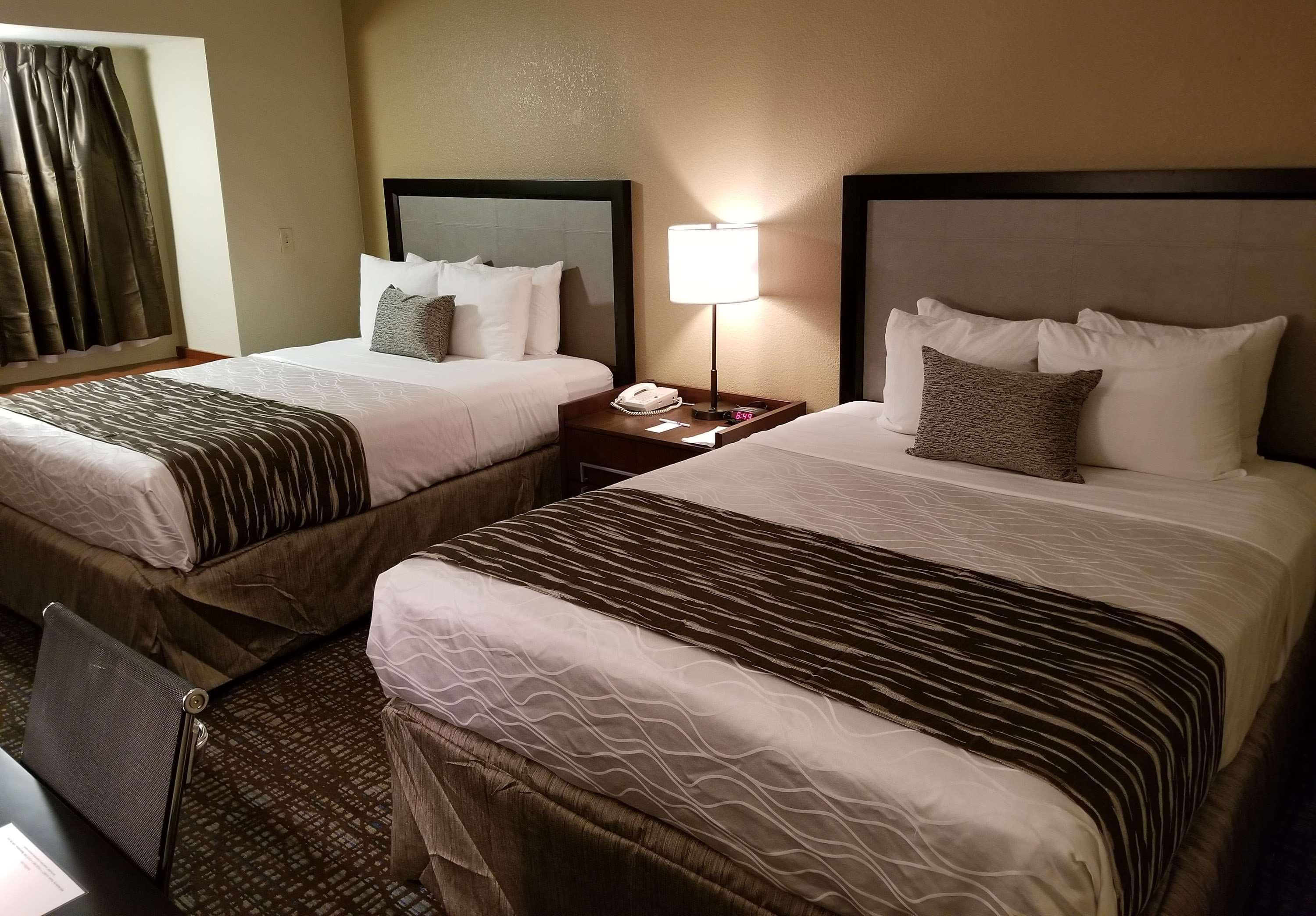 Best Western Plus Palm Court Hotel Davis Eksteriør bilde
