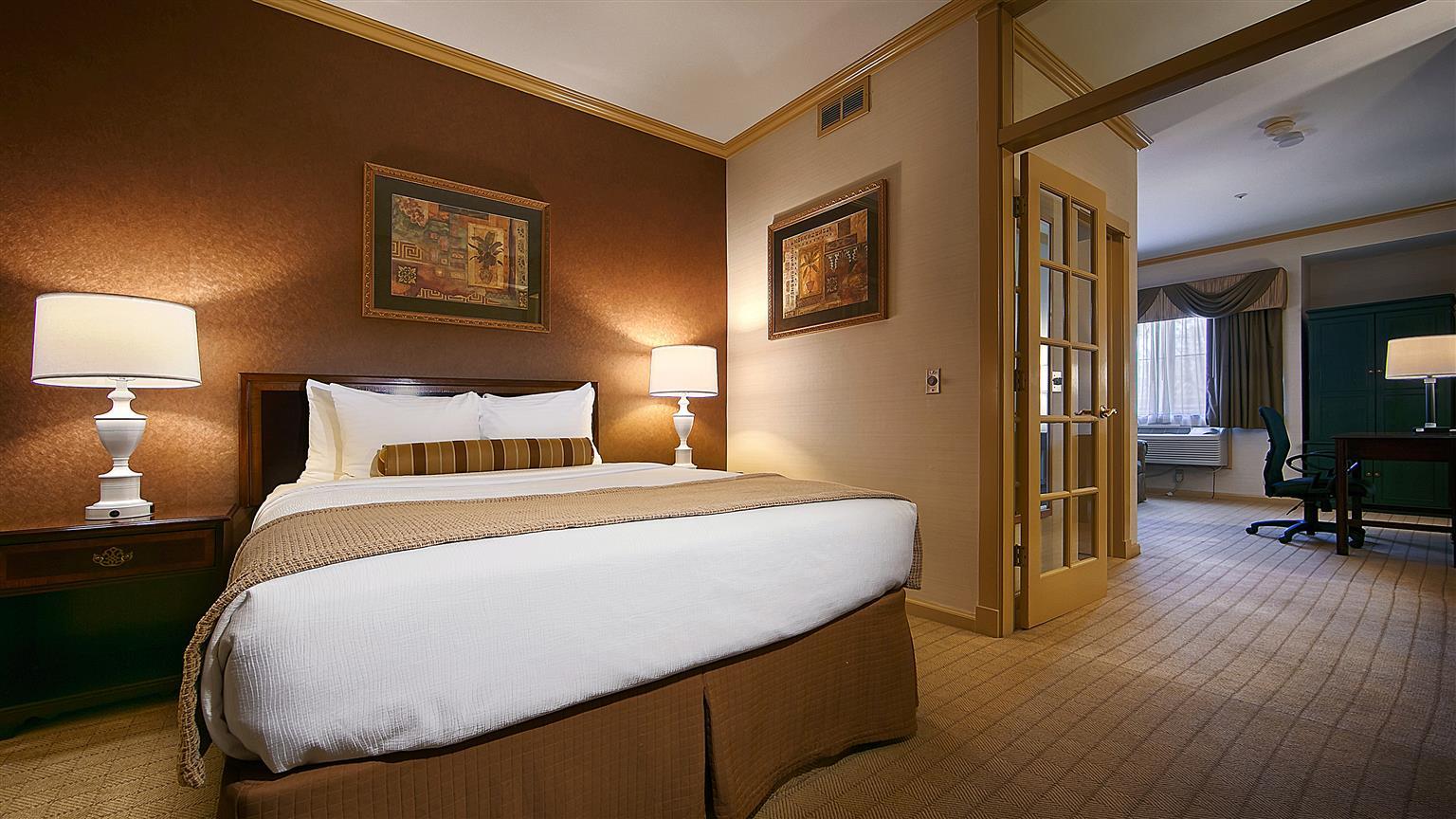 Best Western Plus Palm Court Hotel Davis Eksteriør bilde